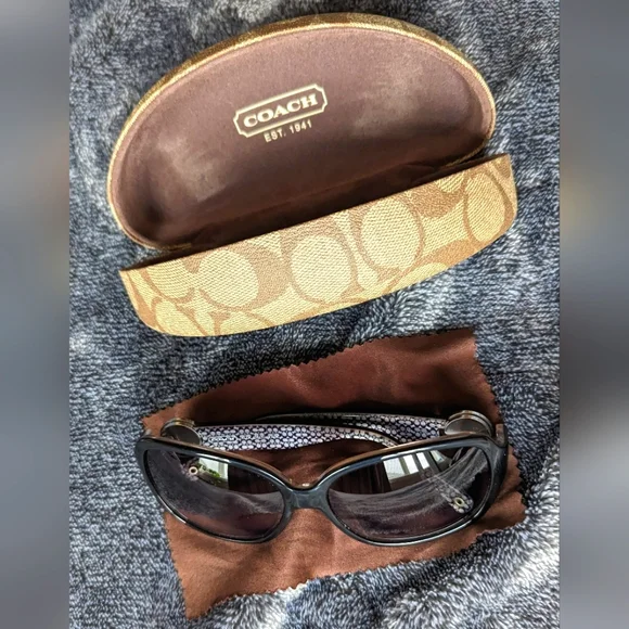 Coach | Accessories | Coach Ella Sunglasses In Black White  display picture 1